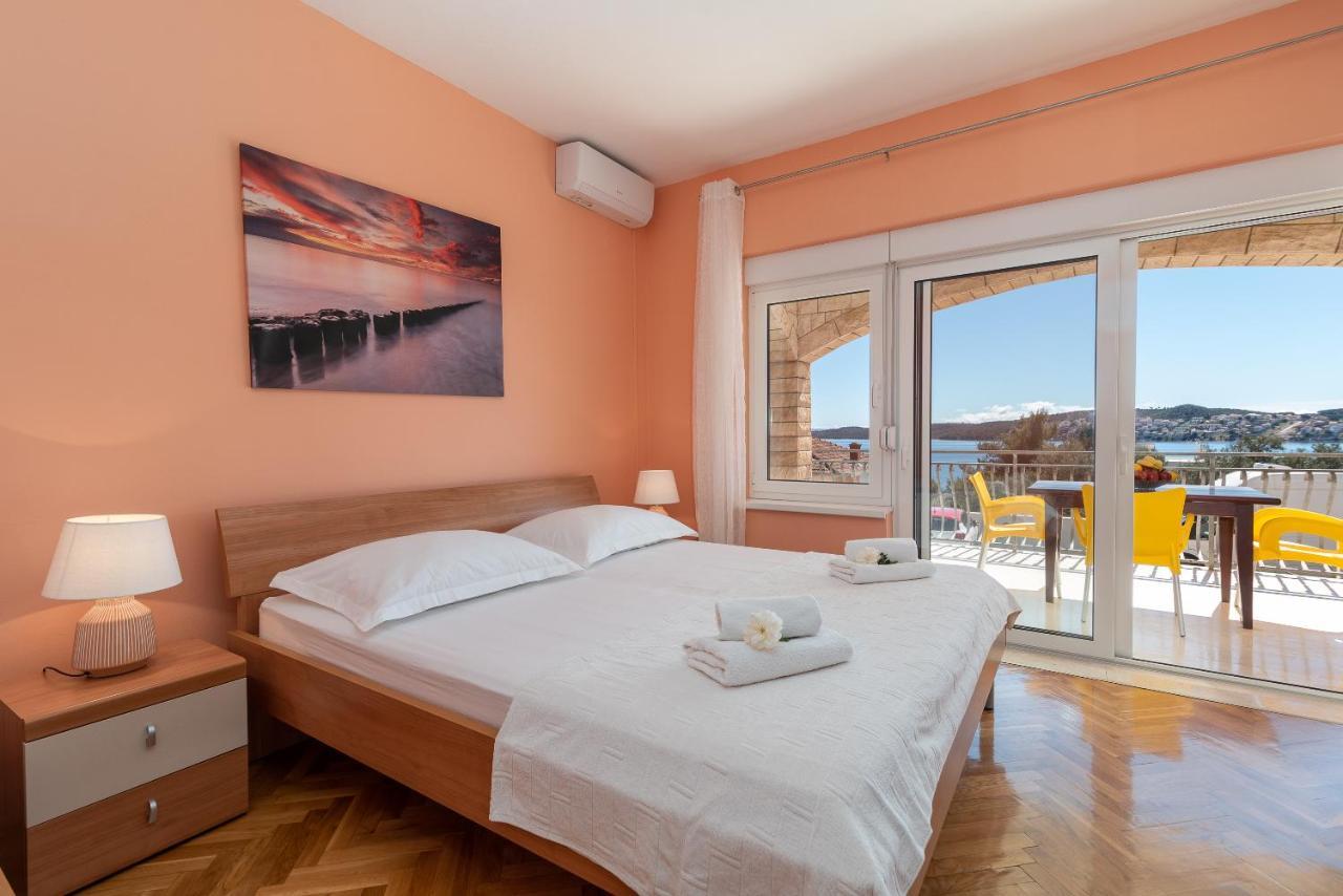 Bikaca 1 Apartment Trogir Exterior photo