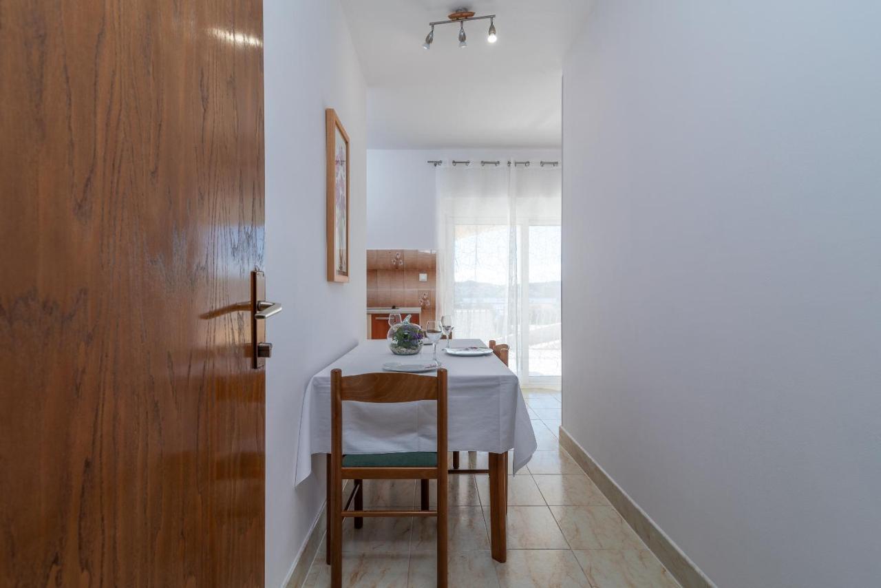 Bikaca 1 Apartment Trogir Exterior photo